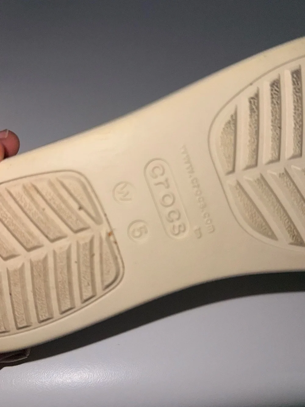CROCS Women’s Size 7  Platform Sandals in Light Beige